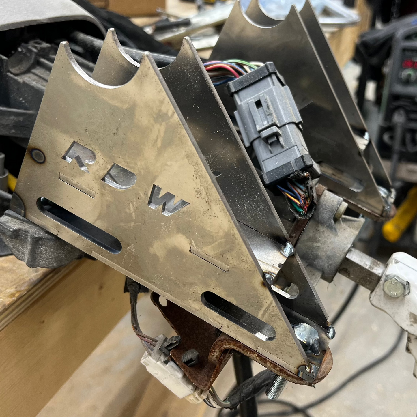 RDW Sn95 Steering Column to Cage Adapter Bracket
